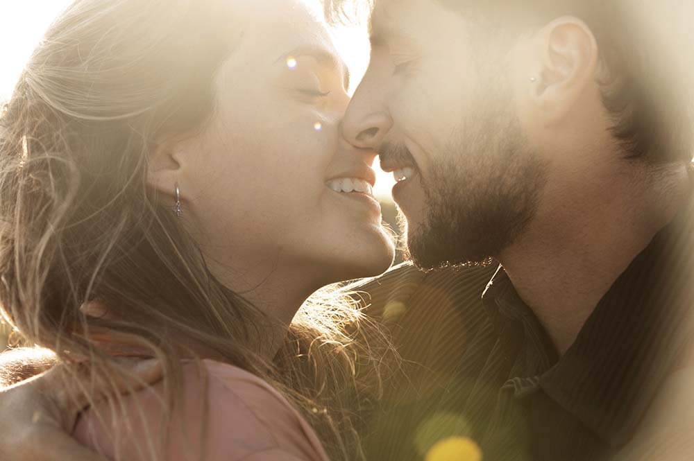 Couple heureux à Toulouse